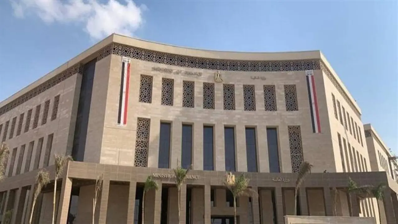 ٦ طرق مختلفة.. قنوات التواصل المباشر مع وزارة المالية لتقديم الشكاوى والاستفسارات